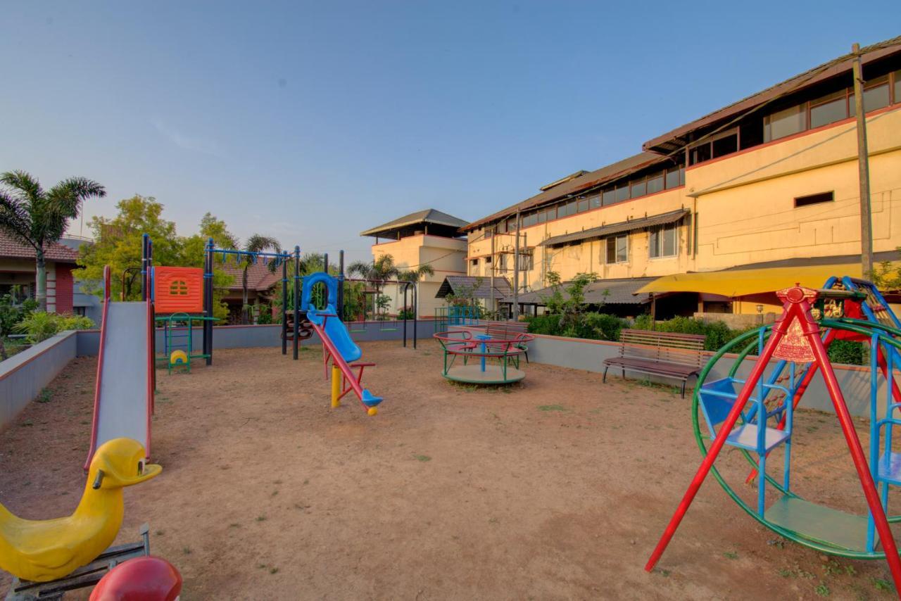 Woodstock Resorts マディケーリ エクステリア 写真