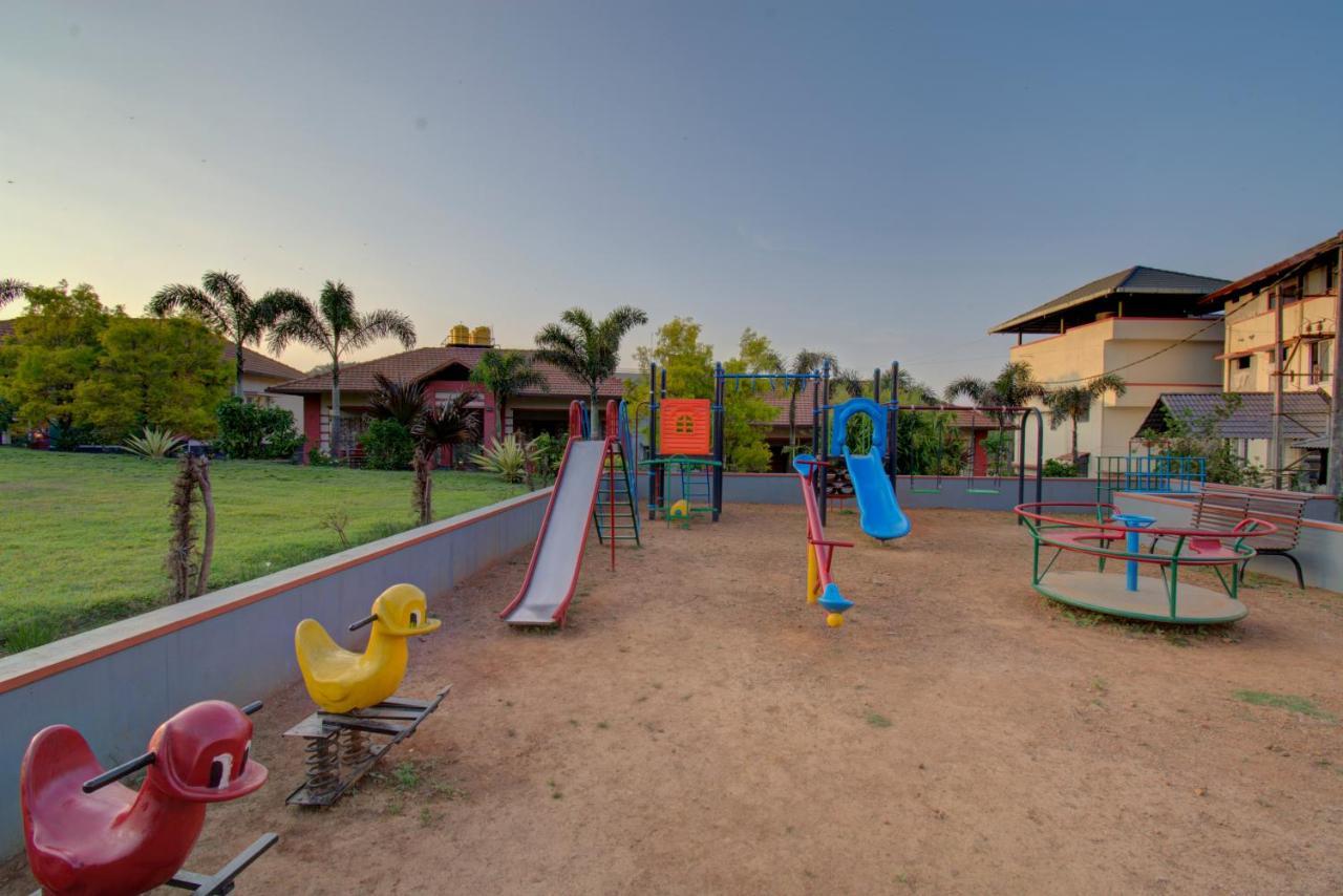 Woodstock Resorts マディケーリ エクステリア 写真